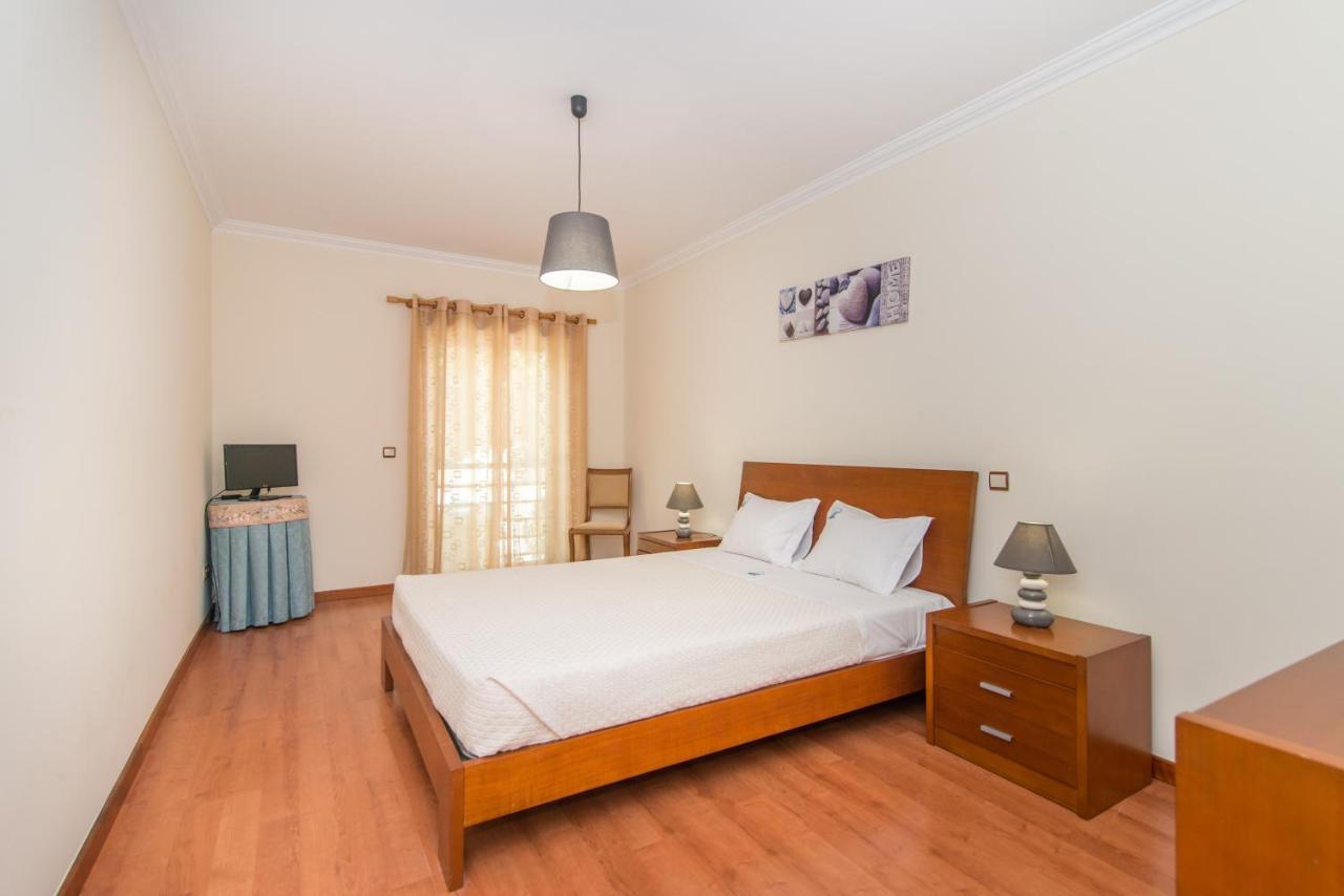 Casa Mergoux - 15 Mins Walk City Center - Quiet - Spacious ตาวิรา ภายนอก รูปภาพ